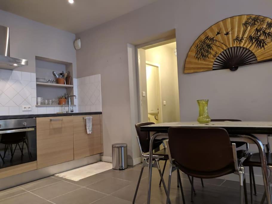 Bel Appartement Dans Centre Historique Avignon Exterior foto